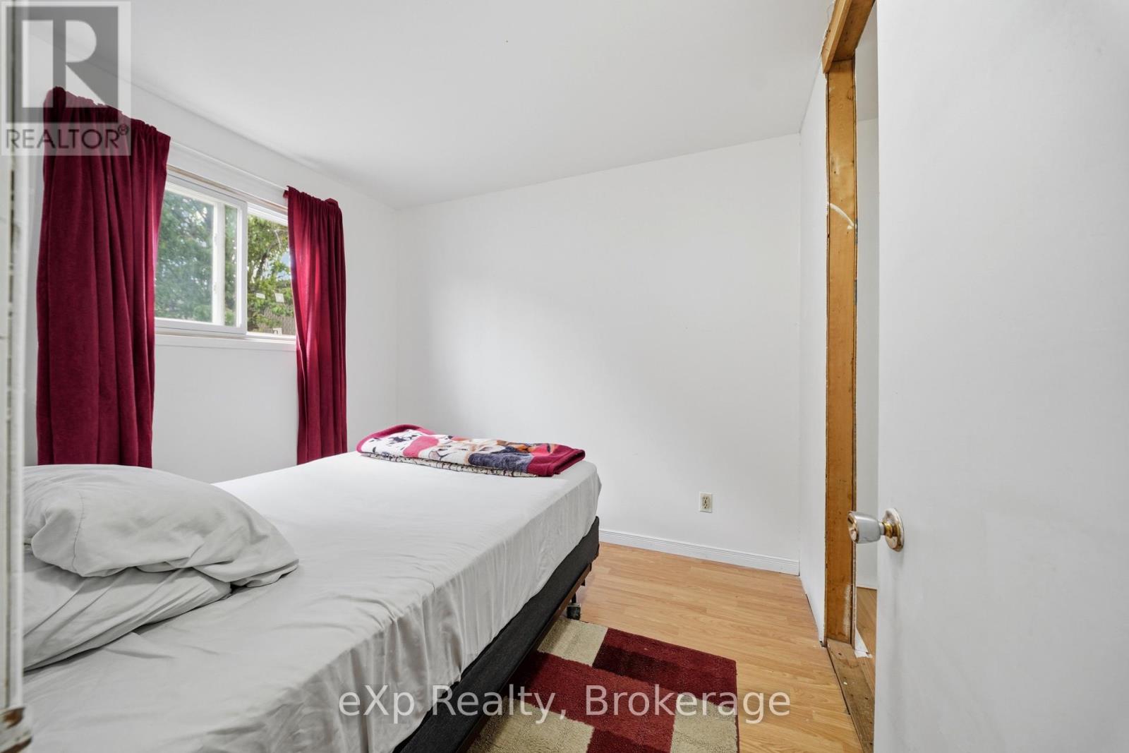 370 SIDNEY STREET - 11