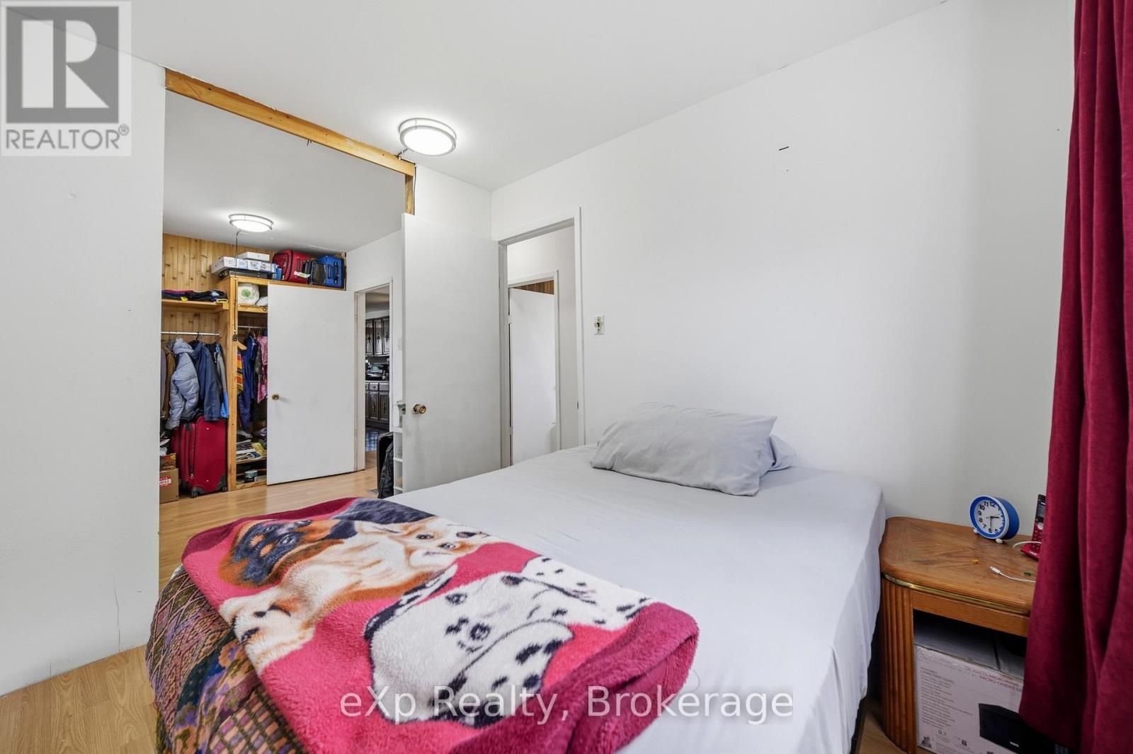 370 SIDNEY STREET - 12