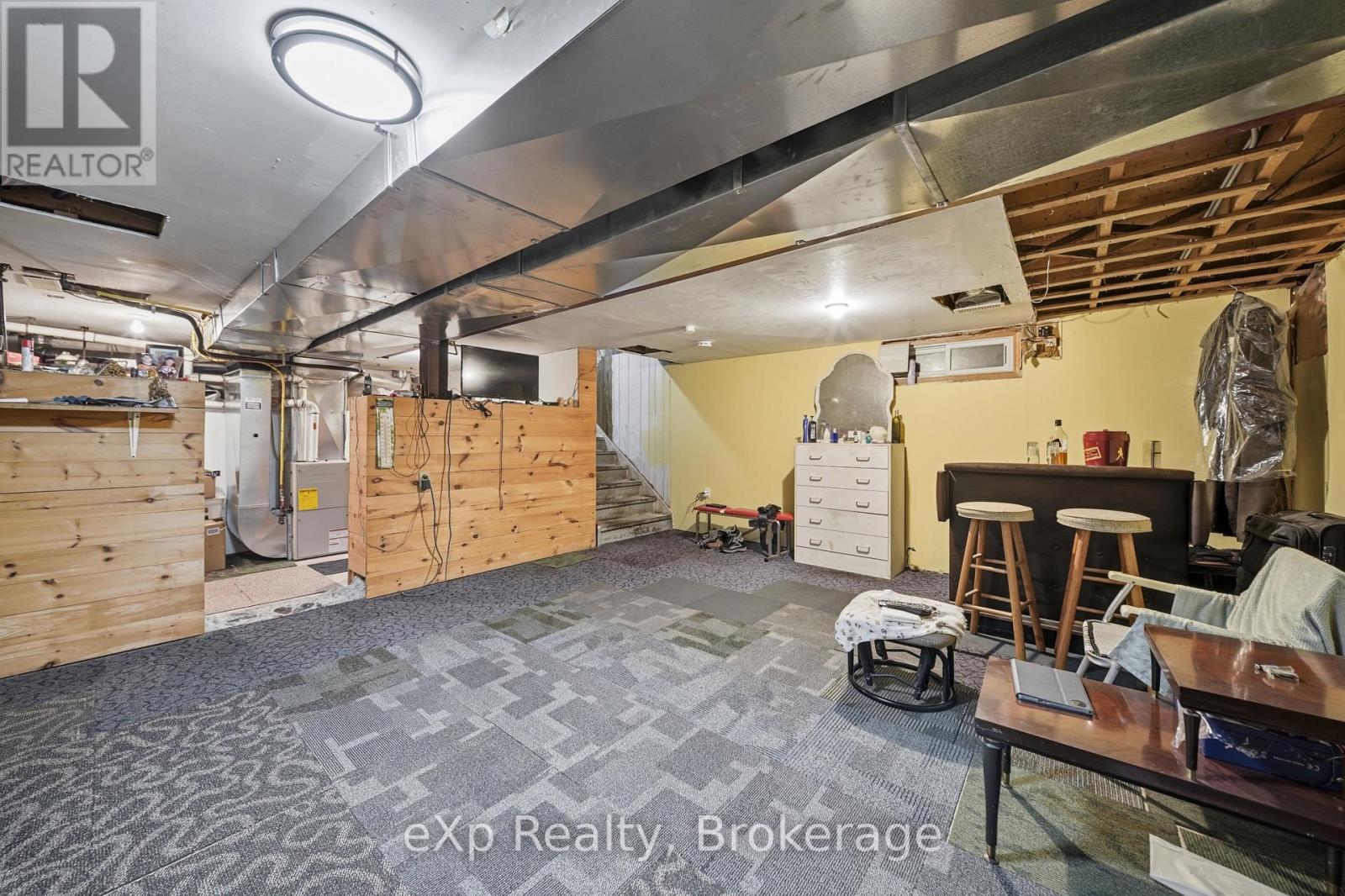 370 SIDNEY STREET - 17