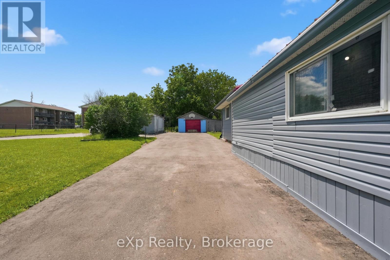 370 SIDNEY STREET - 20