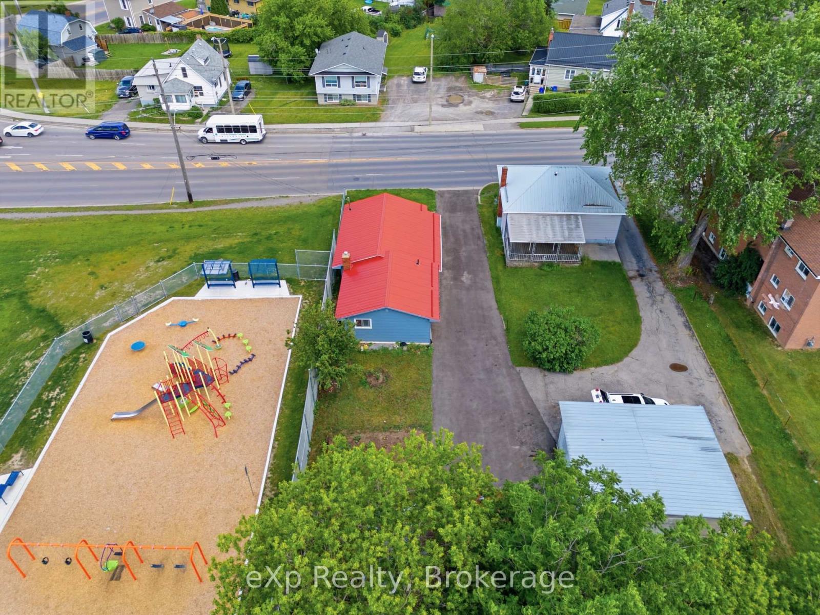 370 SIDNEY STREET - 30