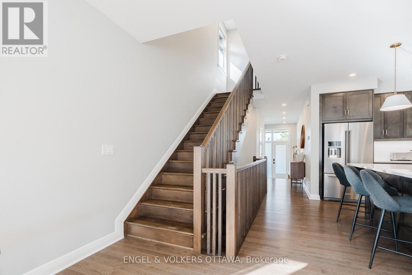 3 Bed, 4 Bath House for Sale in Ottawa – 512 CHENE WAY, Ottawa – MLS# X13487154 - Image 17