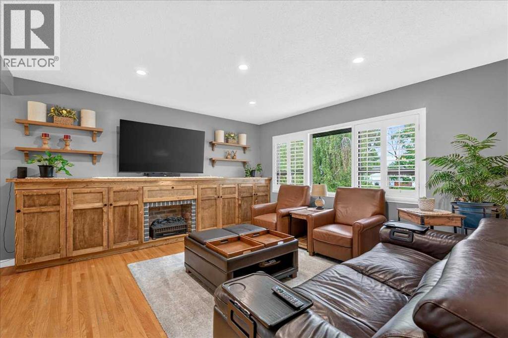 9715 Fairmount Drive SE - photo 3