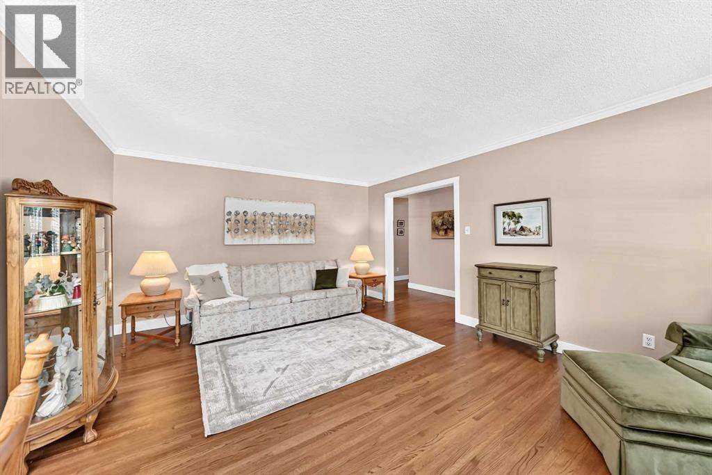 10435 Mapleridge Crescent SE — photo 10