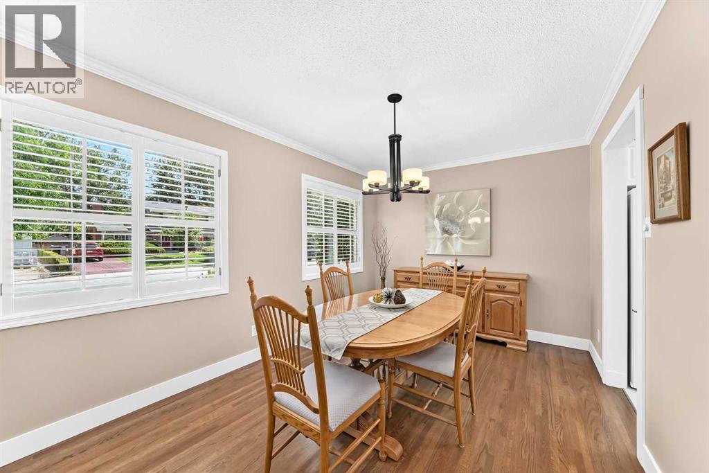 10435 Mapleridge Crescent SE — photo 12