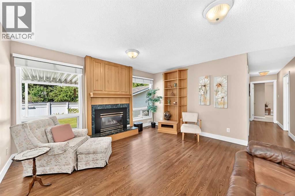 10435 Mapleridge Crescent SE — photo 18