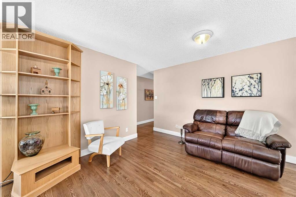 10435 Mapleridge Crescent SE — photo 21