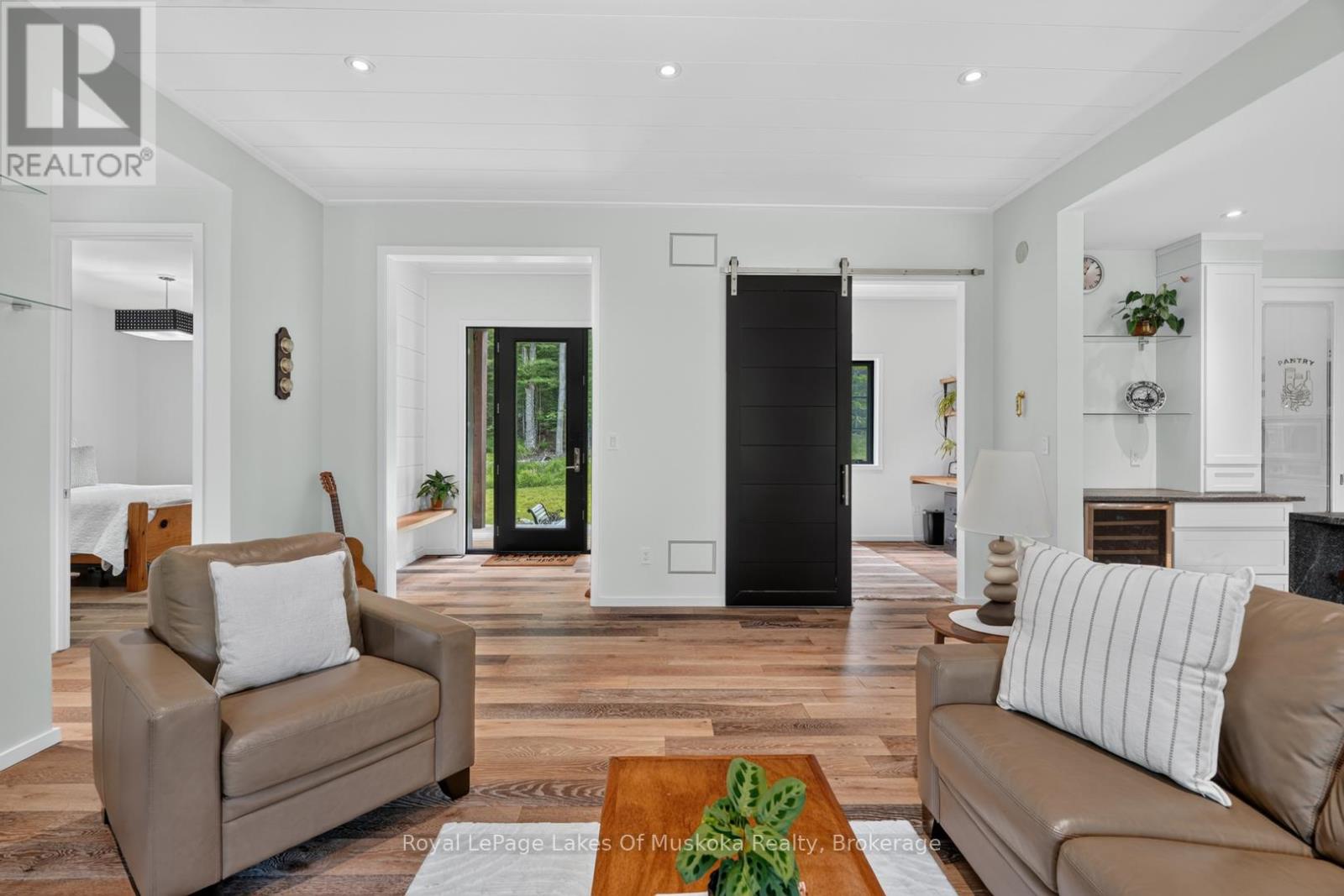 1129 NORTH PORTAGE ROAD - 11
