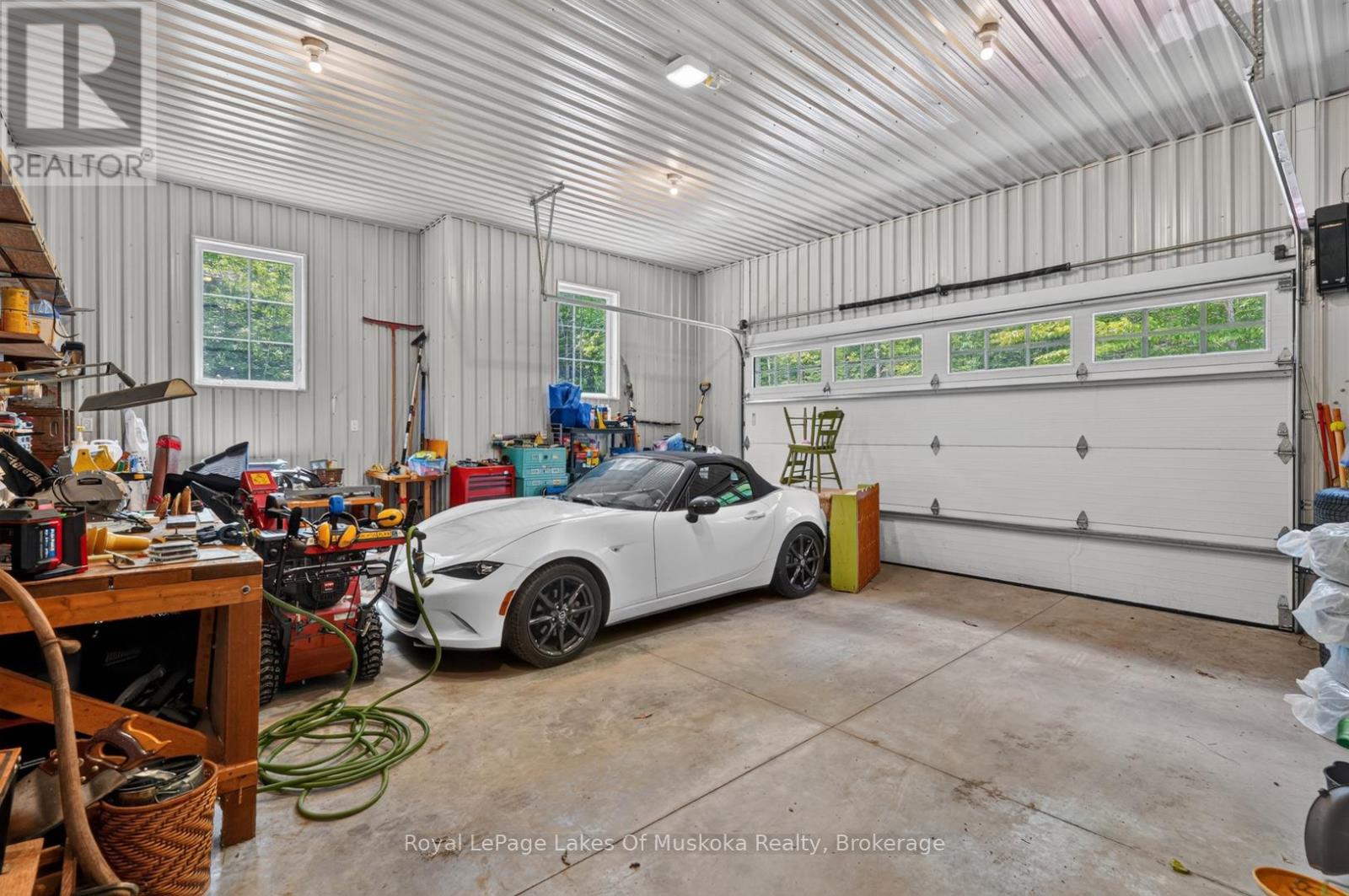 1129 NORTH PORTAGE ROAD - 38