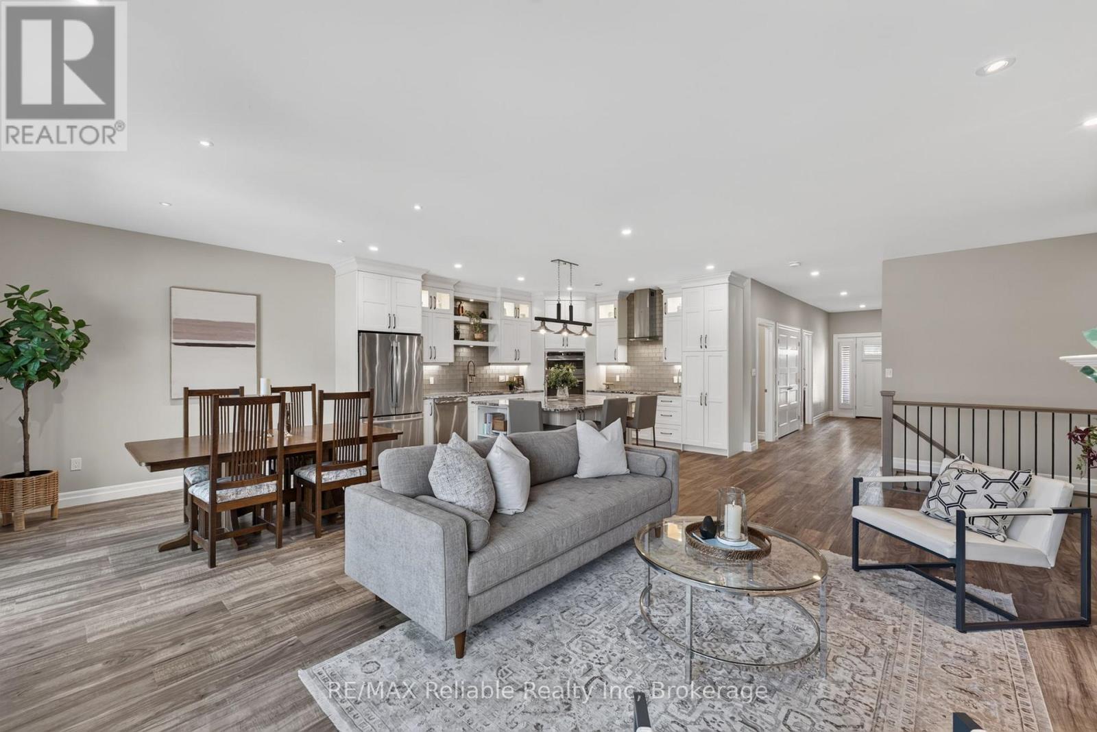 13 THIMBLEWEED DRIVE - 12