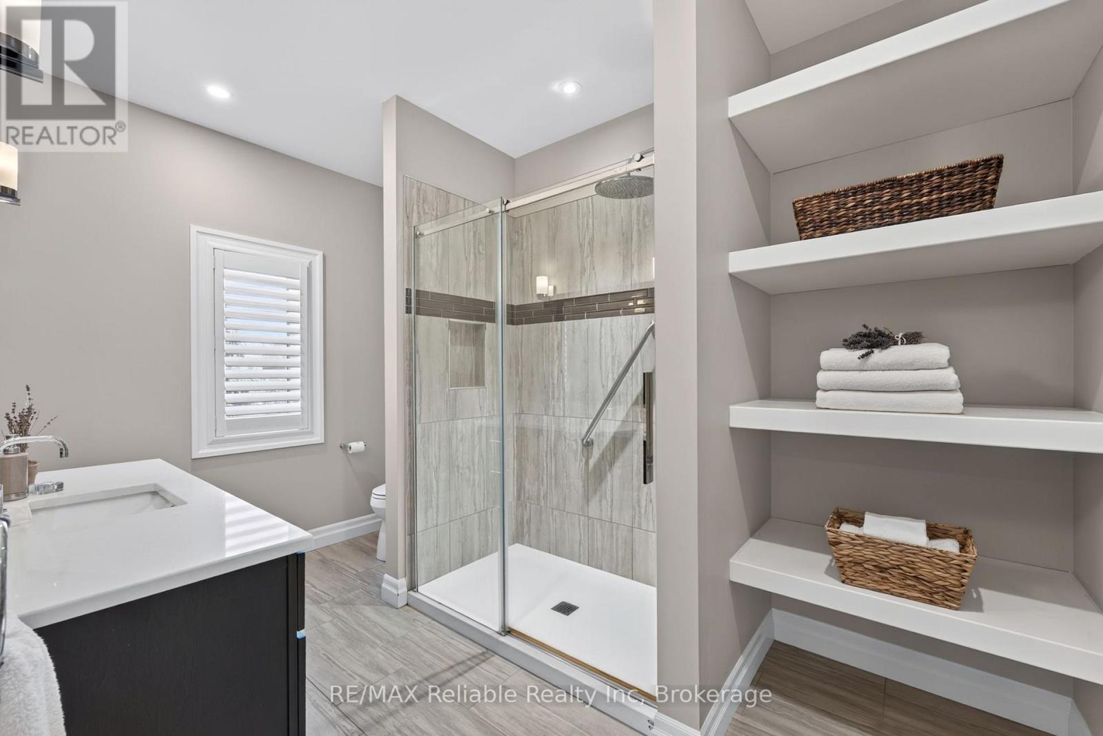13 THIMBLEWEED DRIVE - 17