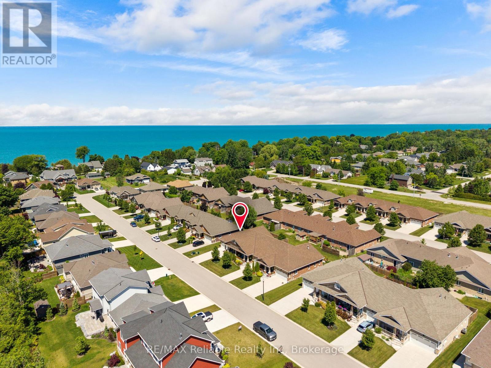 13 THIMBLEWEED DRIVE - 2