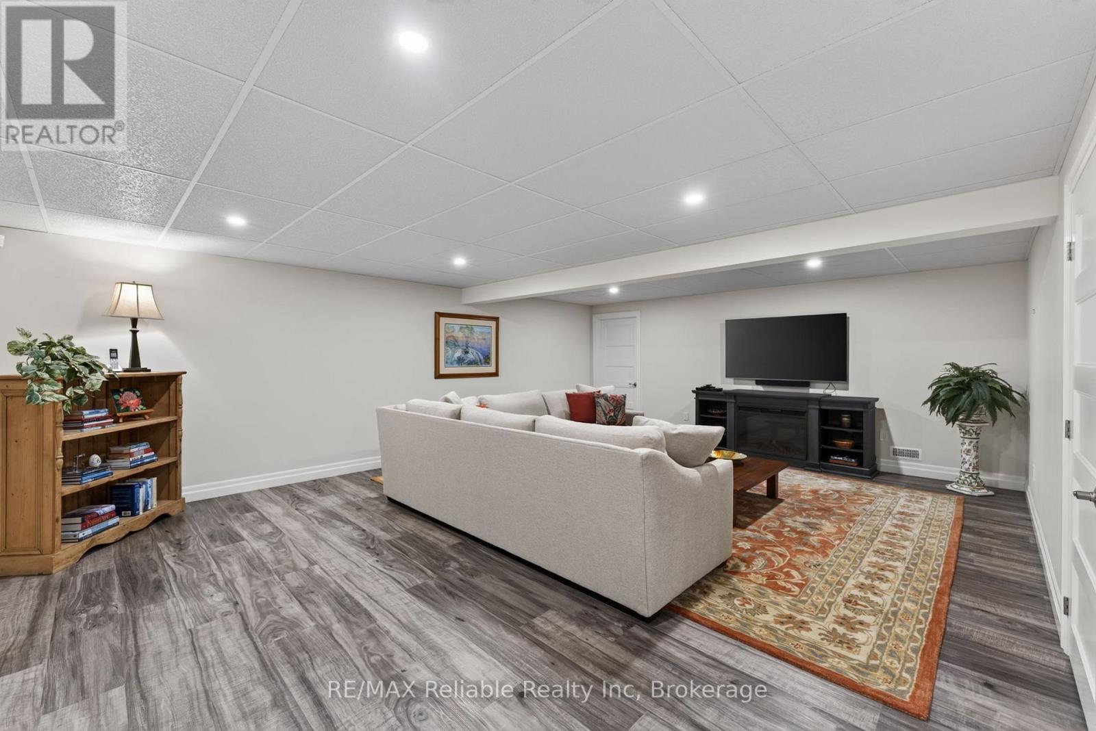 13 THIMBLEWEED DRIVE - 27