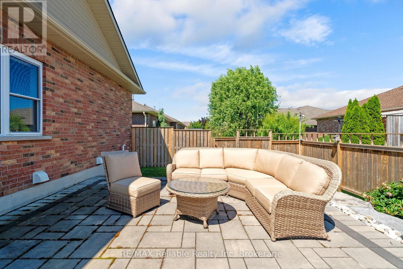 13 THIMBLEWEED DRIVE - 32