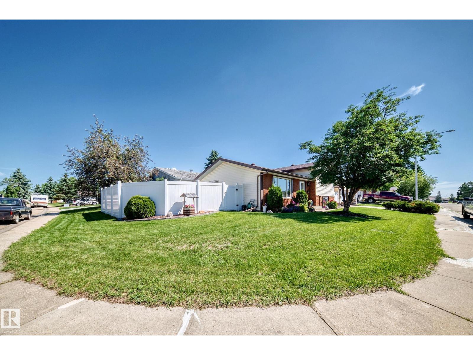 11708 138 AV NW NW - photo 3