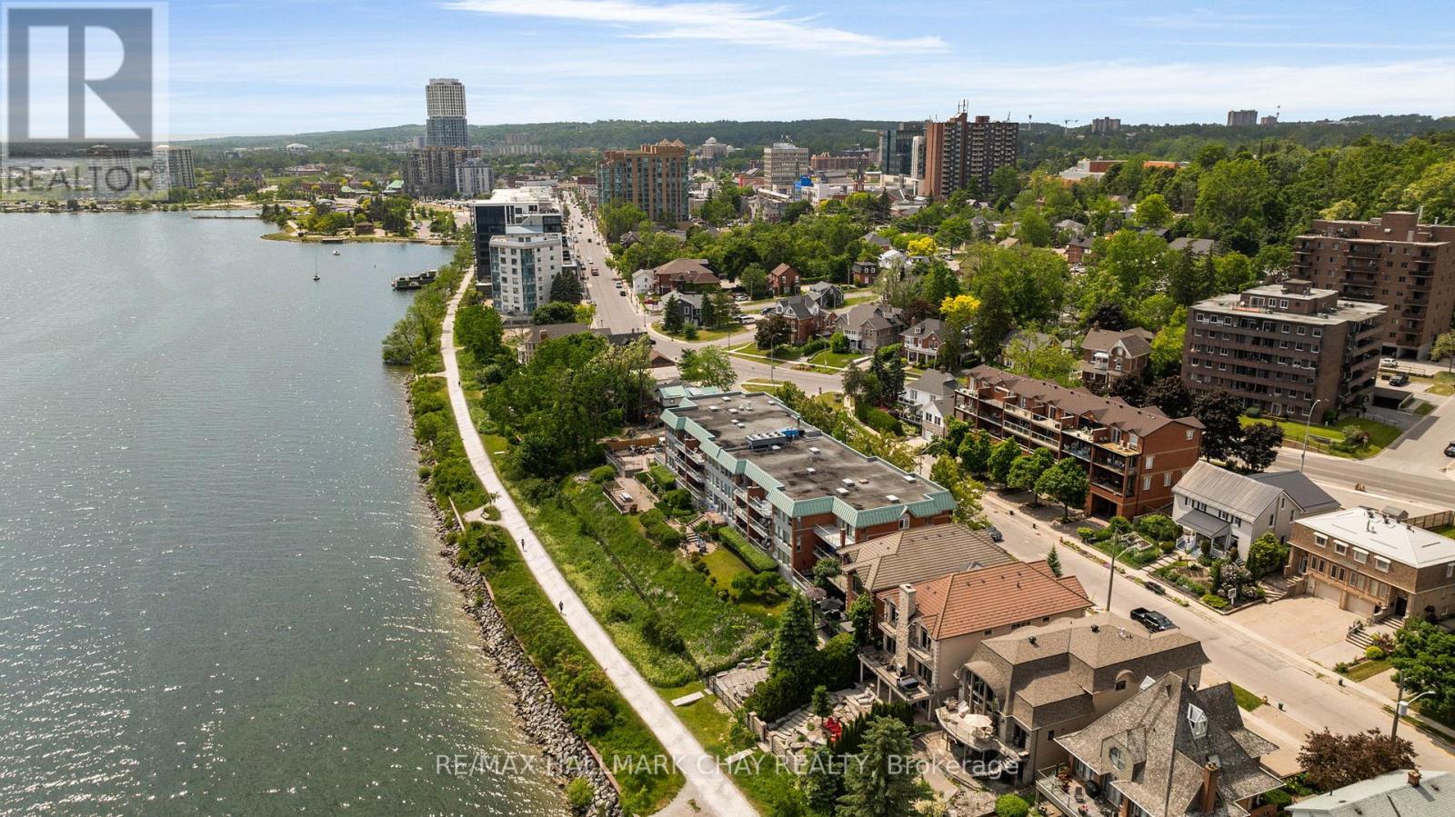 #103 21 KEMPENFELT DRIVE - 28