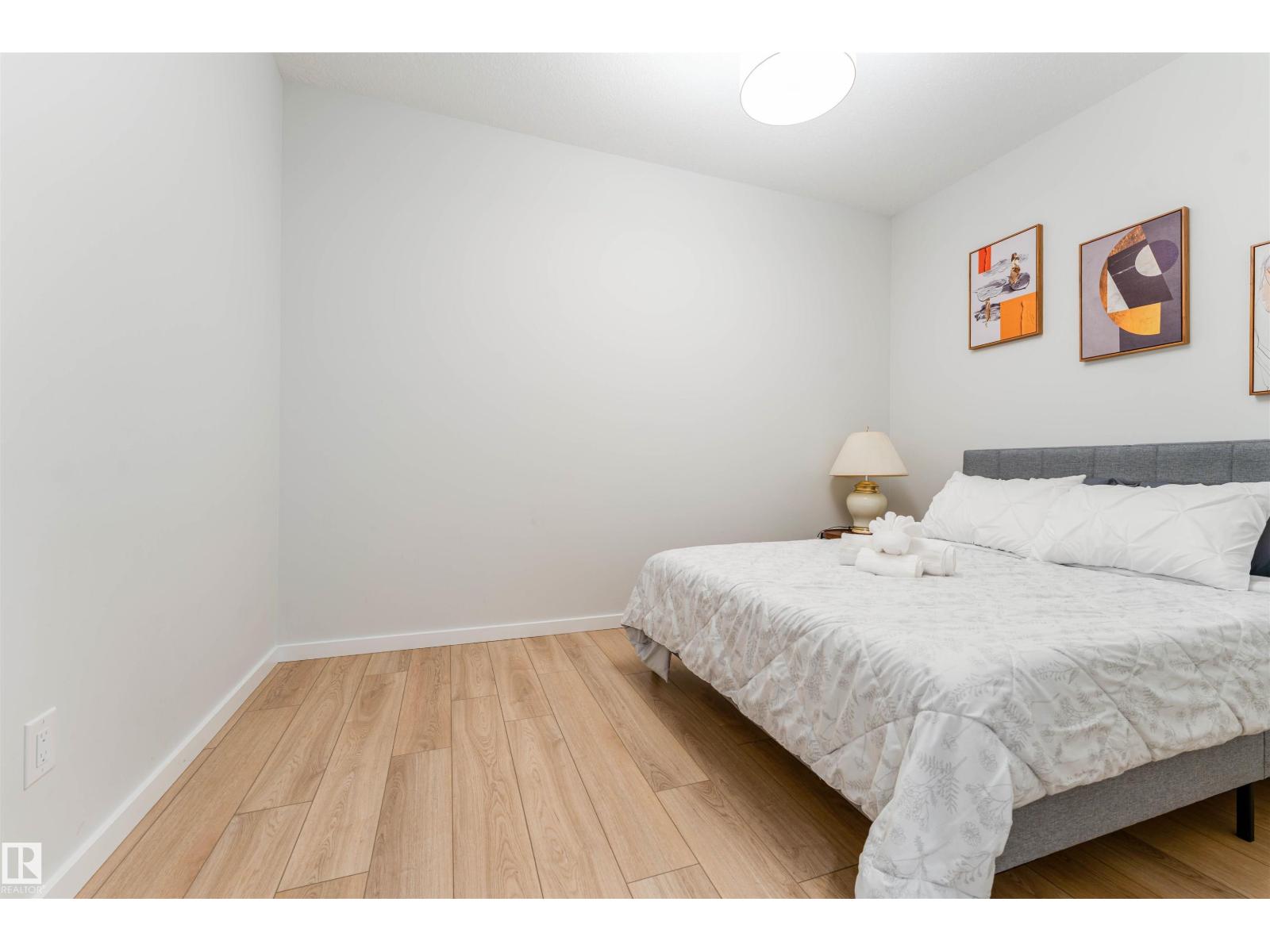 8426 228a ST NW NW - 15