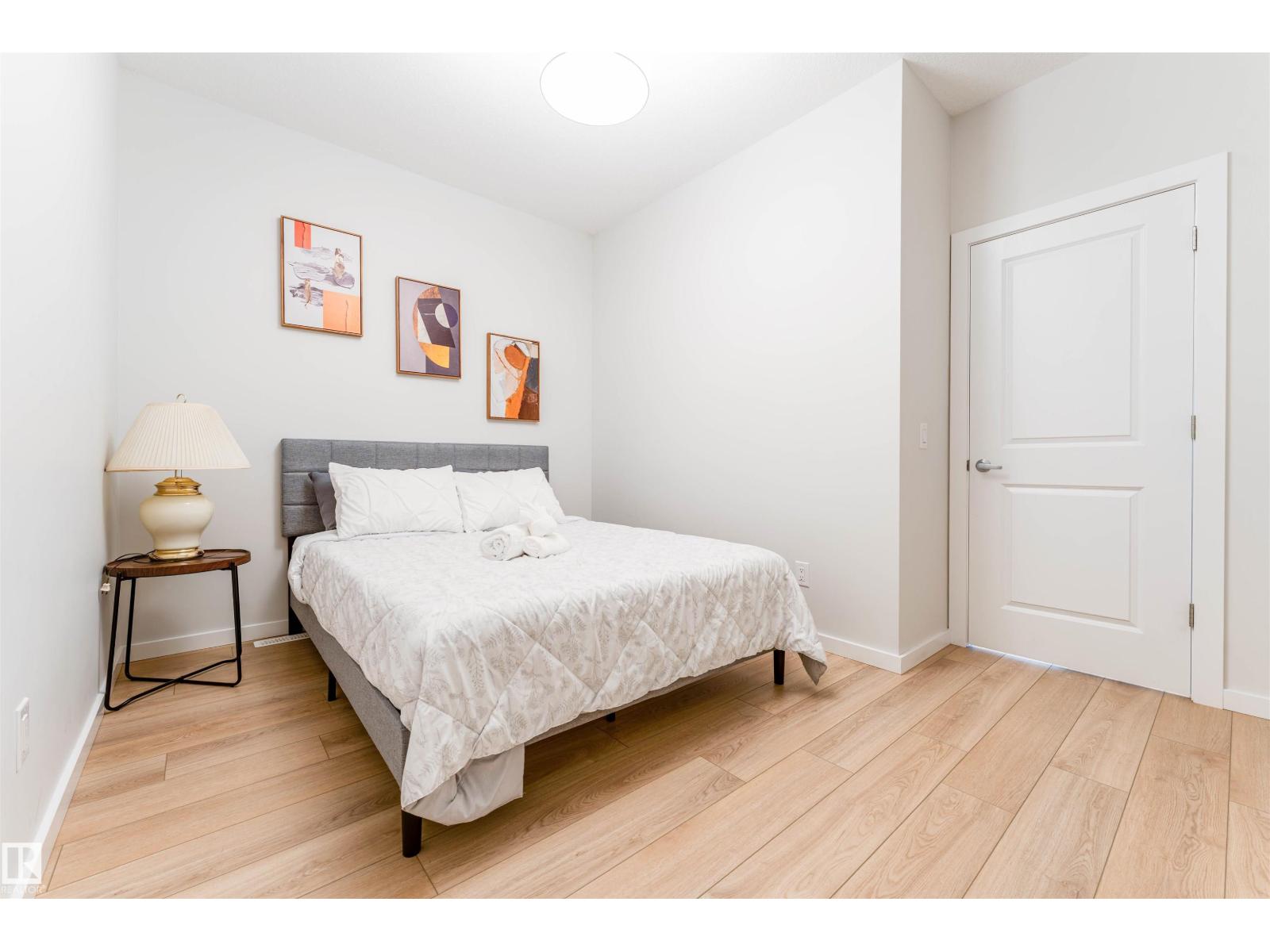 8426 228a ST NW NW - 16