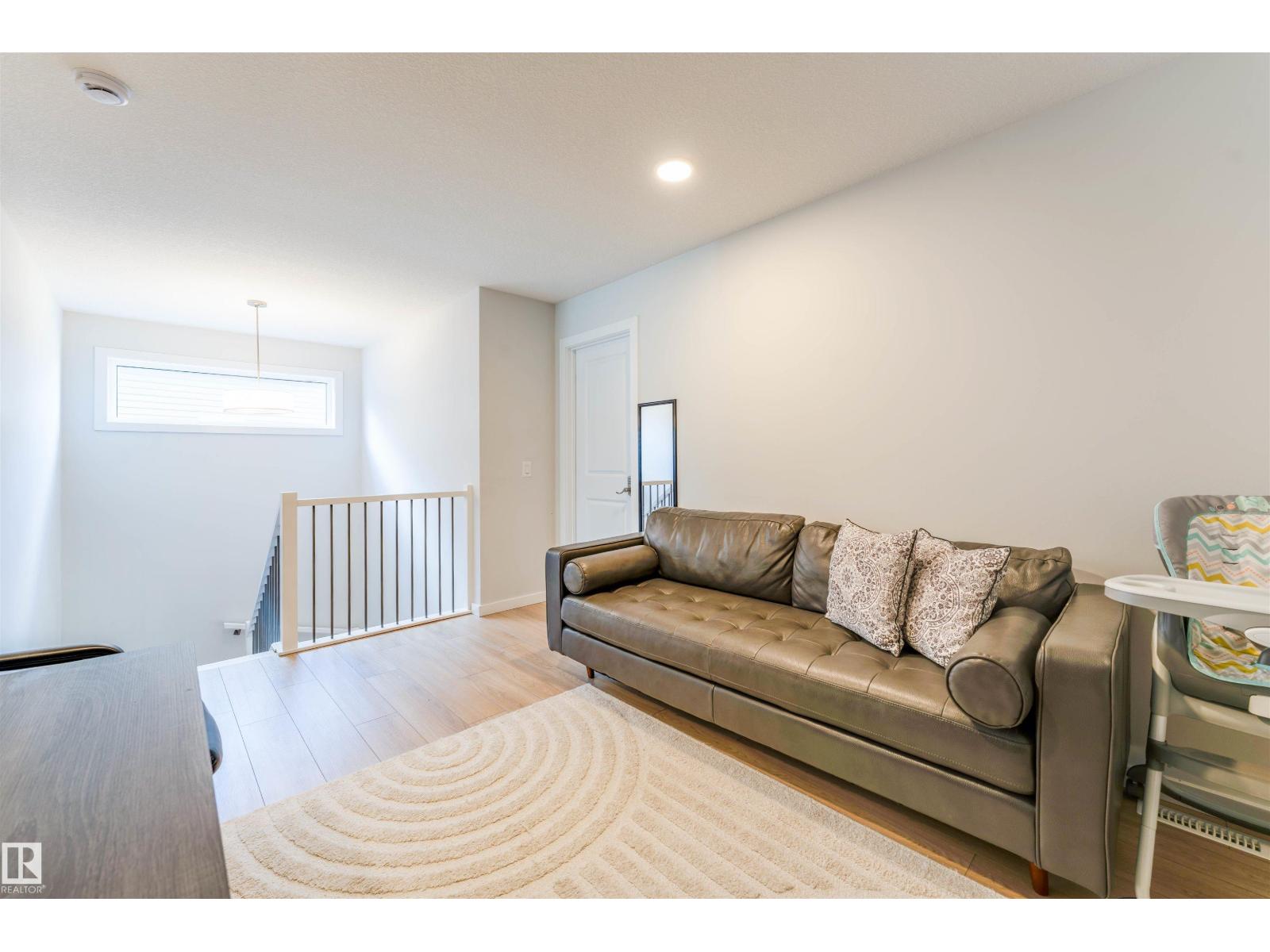8426 228a ST NW NW - 21