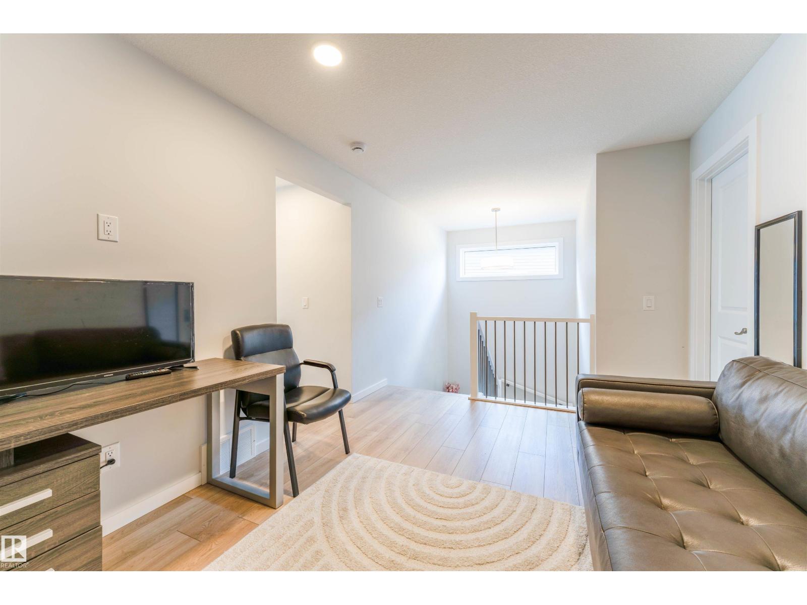 8426 228a ST NW NW - 22