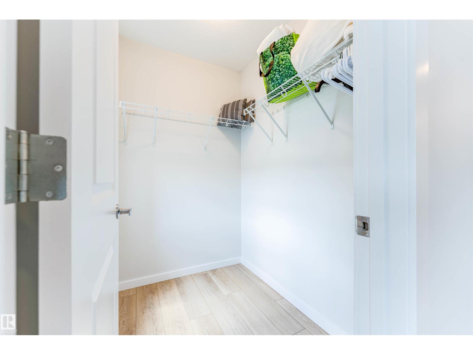 8426 228a ST NW NW - 38