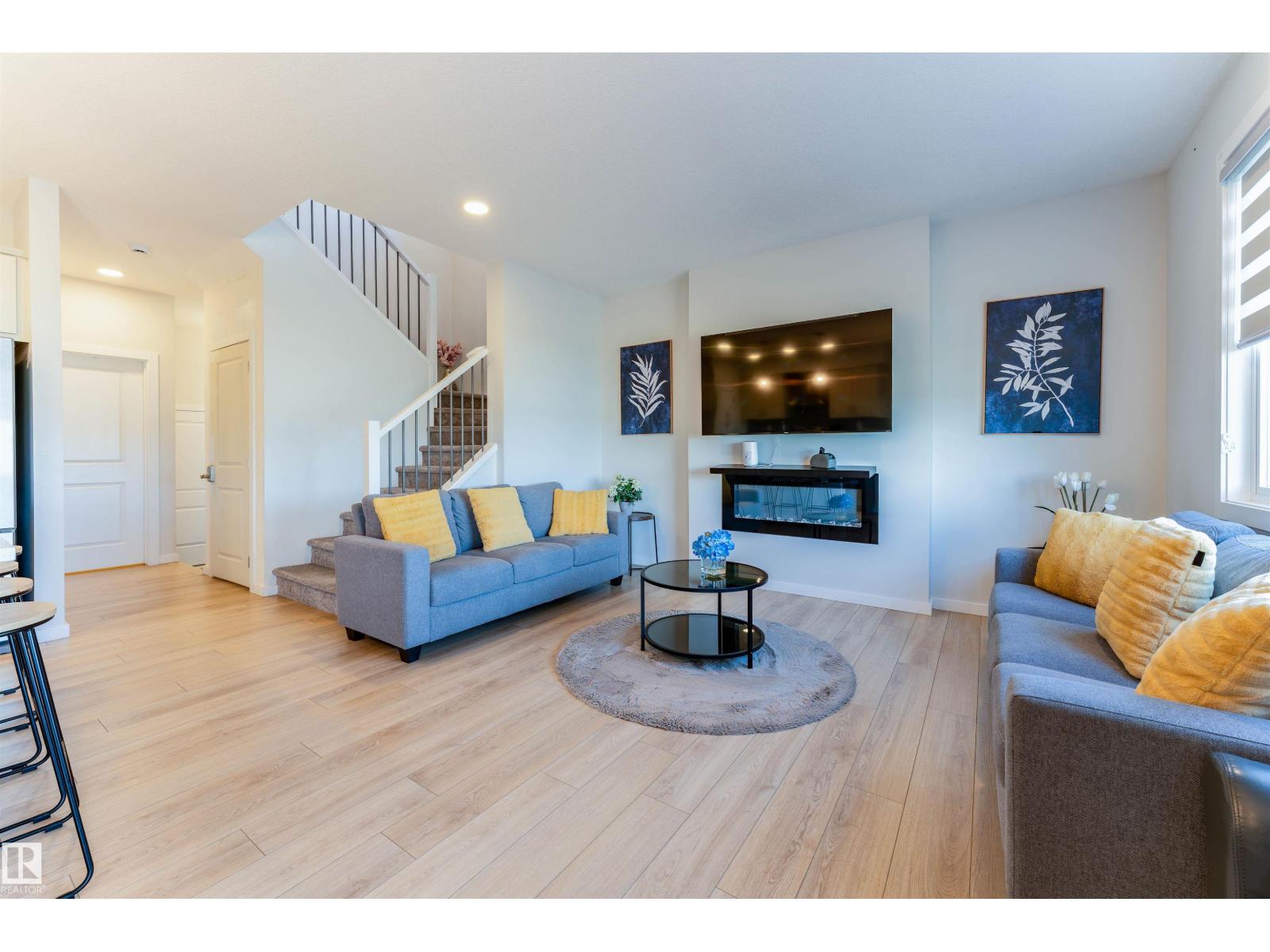 8426 228a ST NW NW - 4