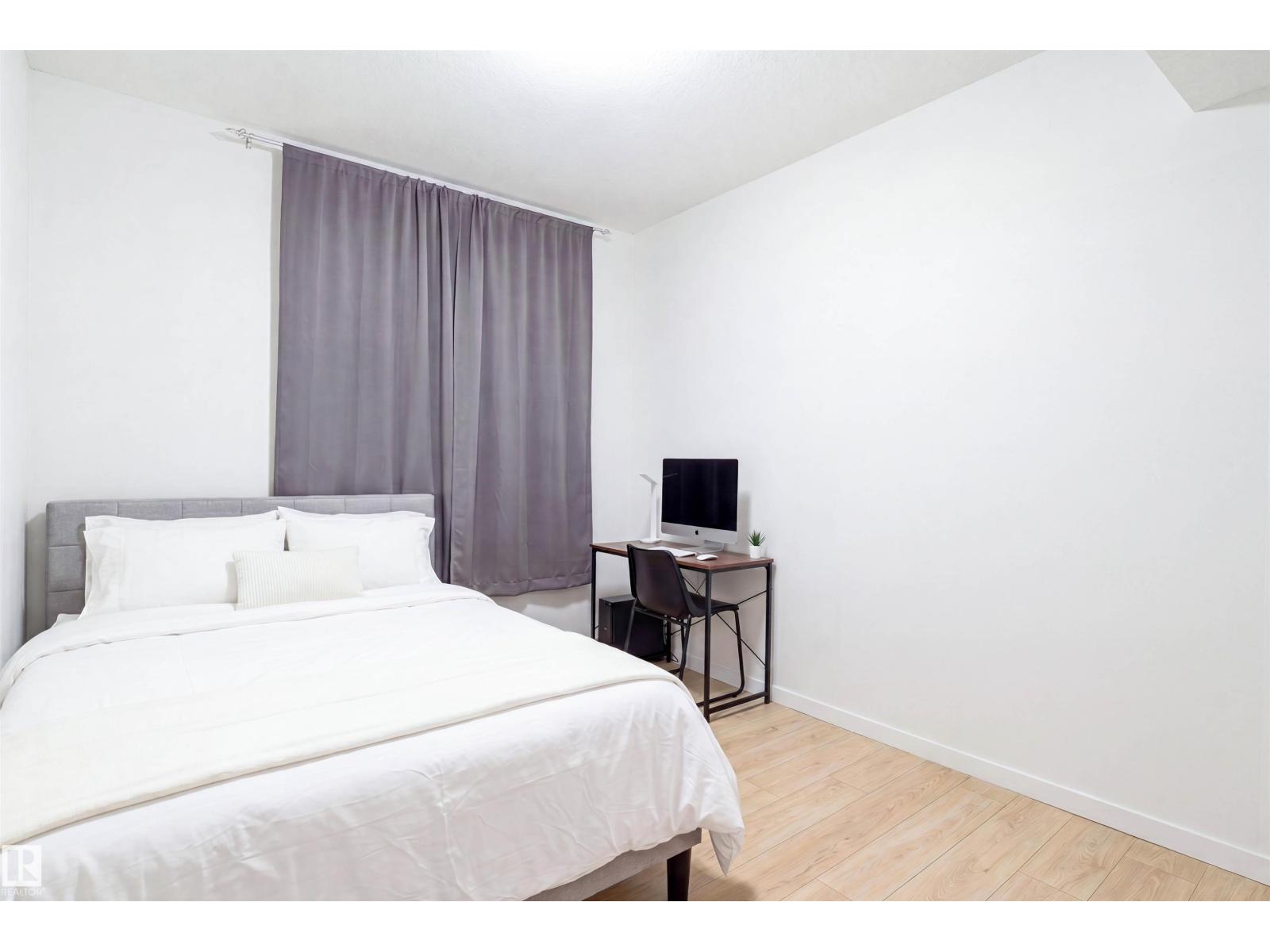 8426 228a ST NW NW - 51