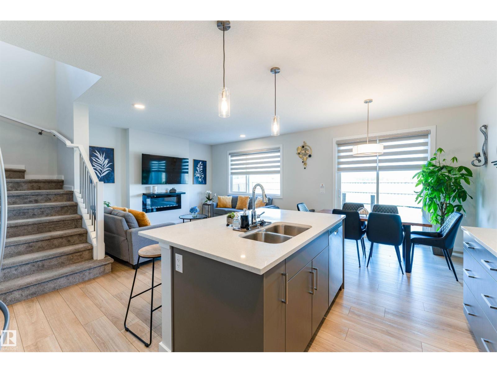8426 228a ST NW NW - 8