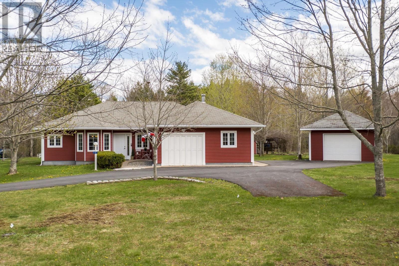 141 Morris Crescent - 2