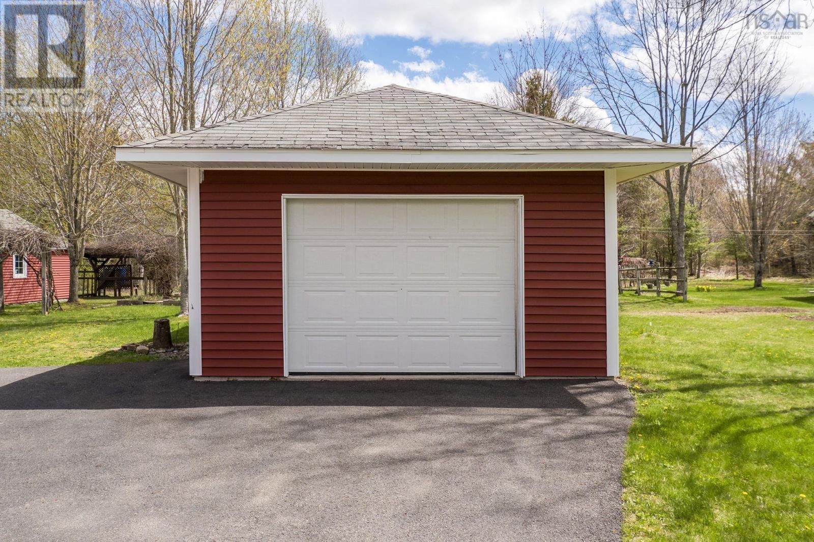 141 Morris Crescent - 40