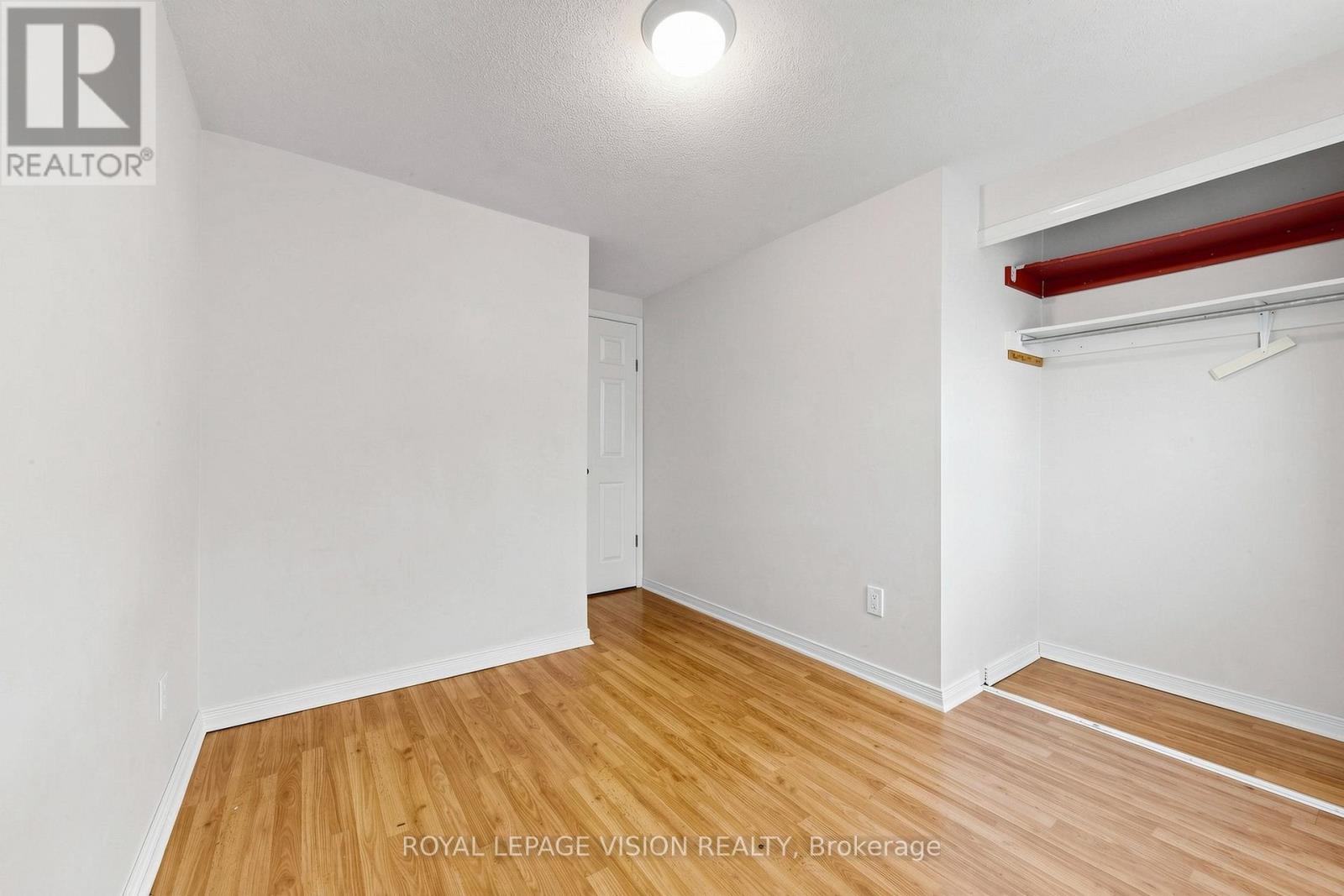 6 HECTOR COURT - 21