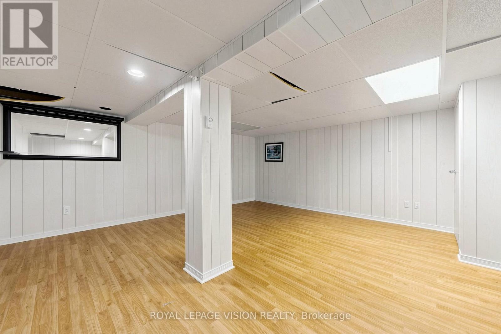 6 HECTOR COURT - 27
