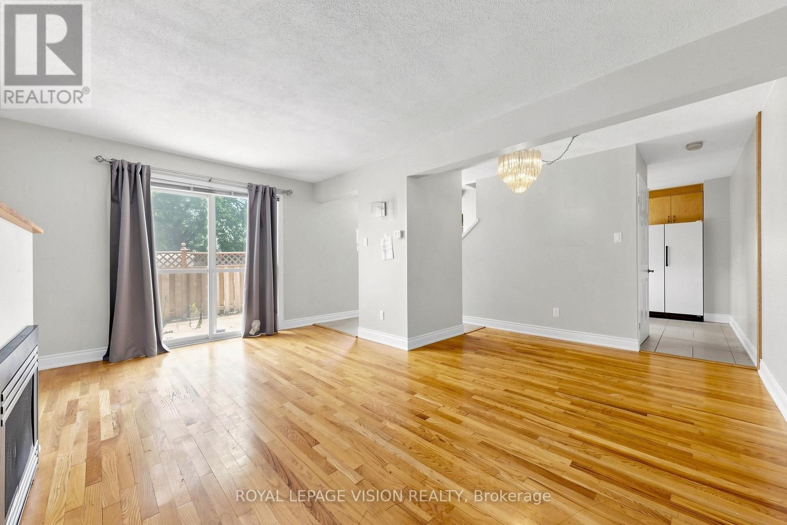 6 HECTOR COURT - 5