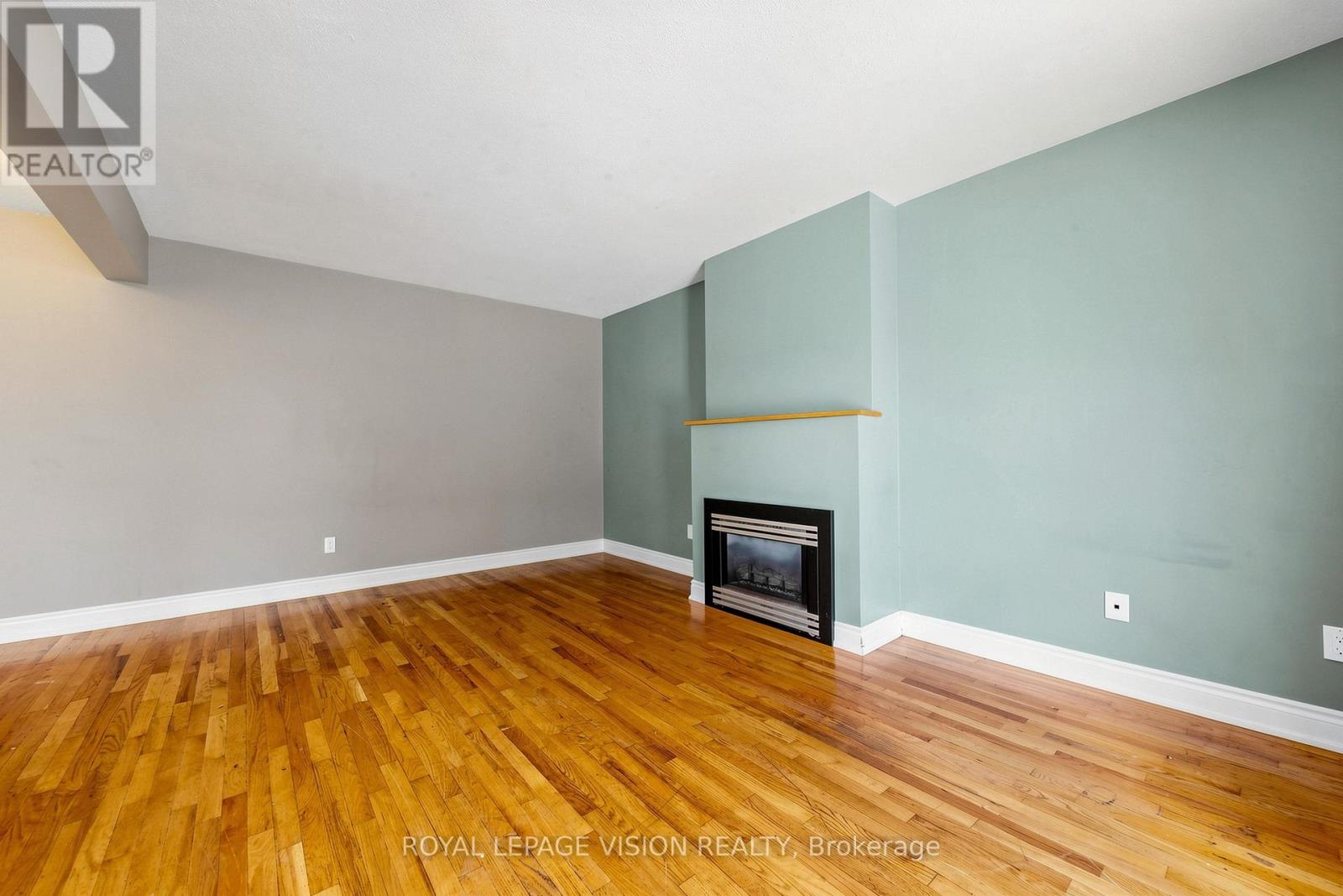 6 HECTOR COURT - 6