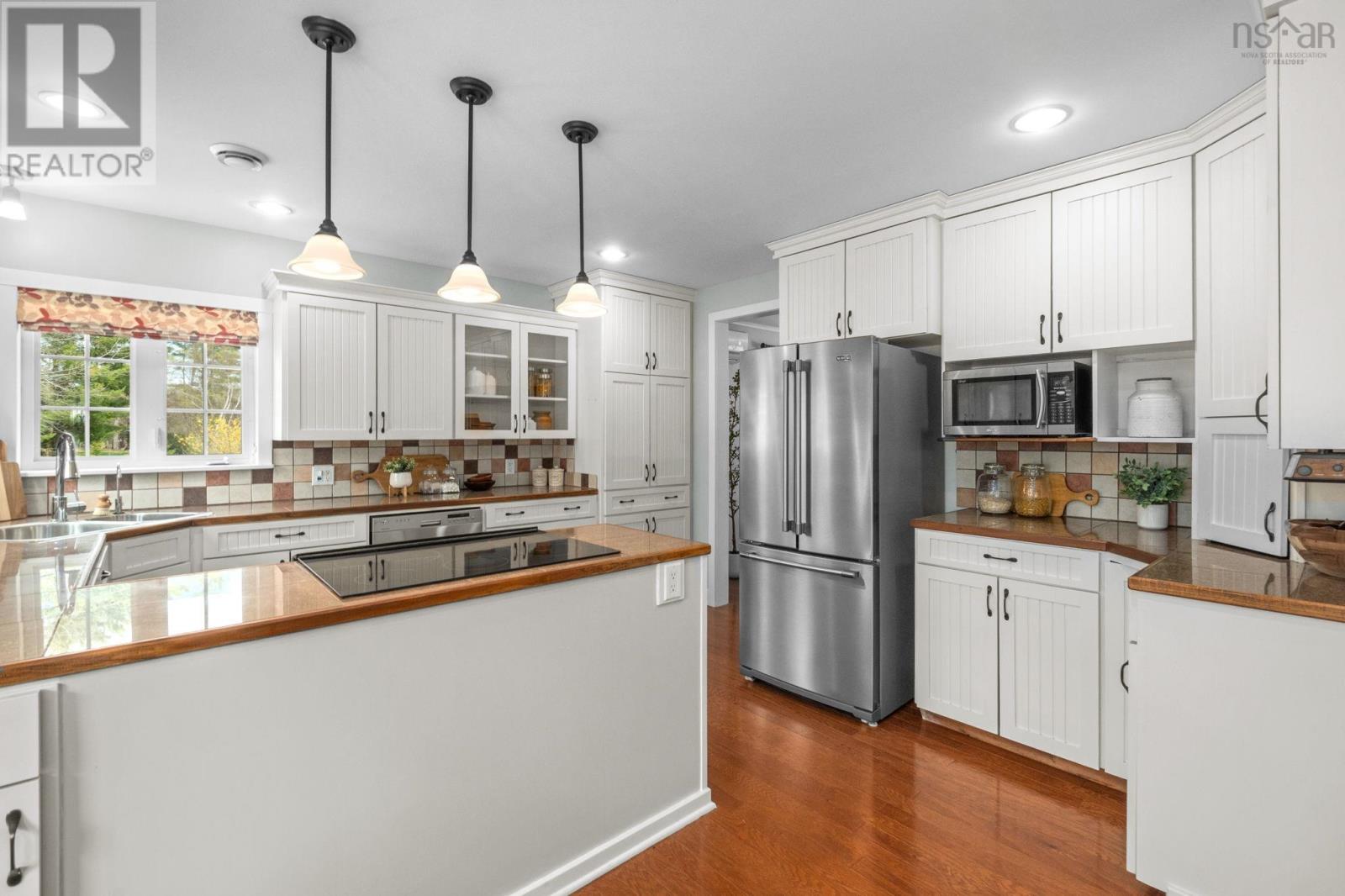 141 Morris Crescent - 9