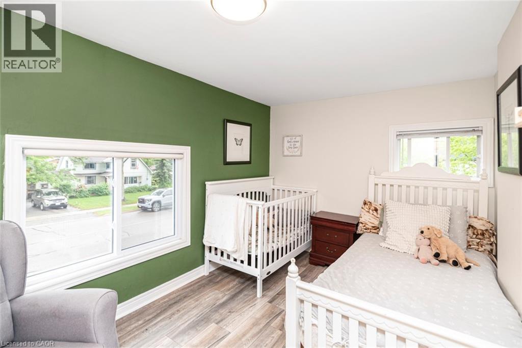 811 TAMARAC Street - 10