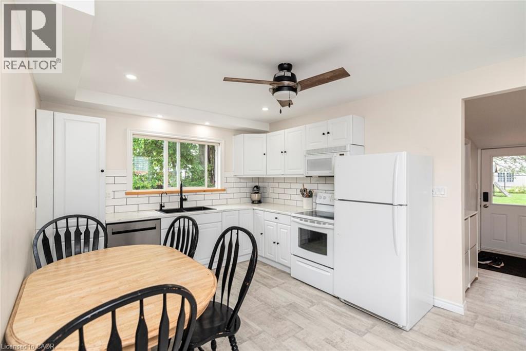 811 TAMARAC Street - 6