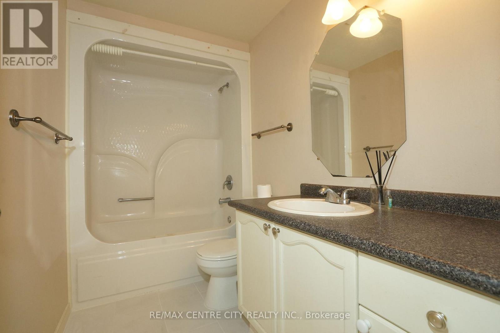 #8 50 CHAPMAN COURT - 14