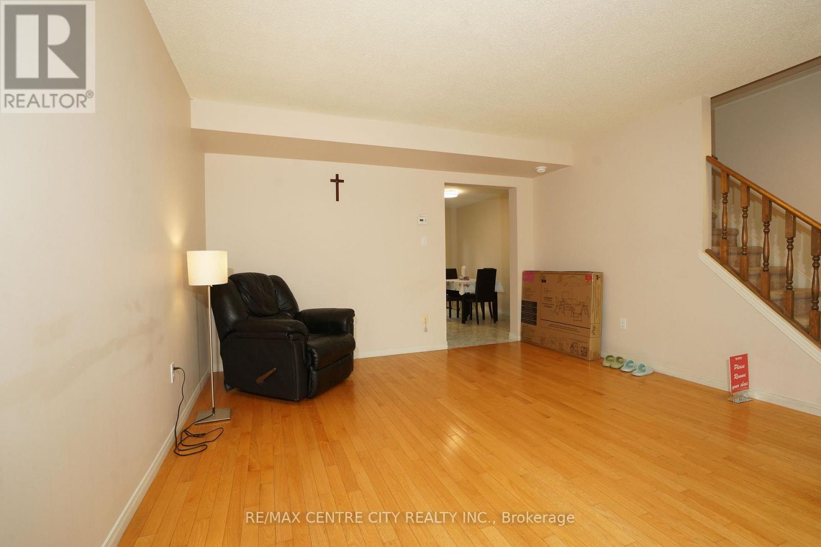 #8 50 CHAPMAN COURT - 5