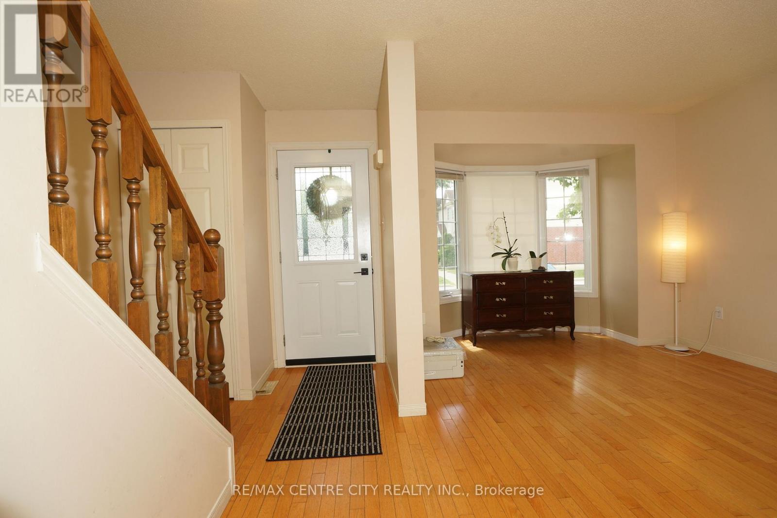 #8 50 CHAPMAN COURT - 3