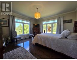 57 MacPherson Avenue thumbnail 22