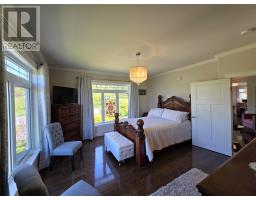 57 MacPherson Avenue thumbnail 20