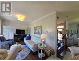 57 MacPherson Avenue thumbnail 8