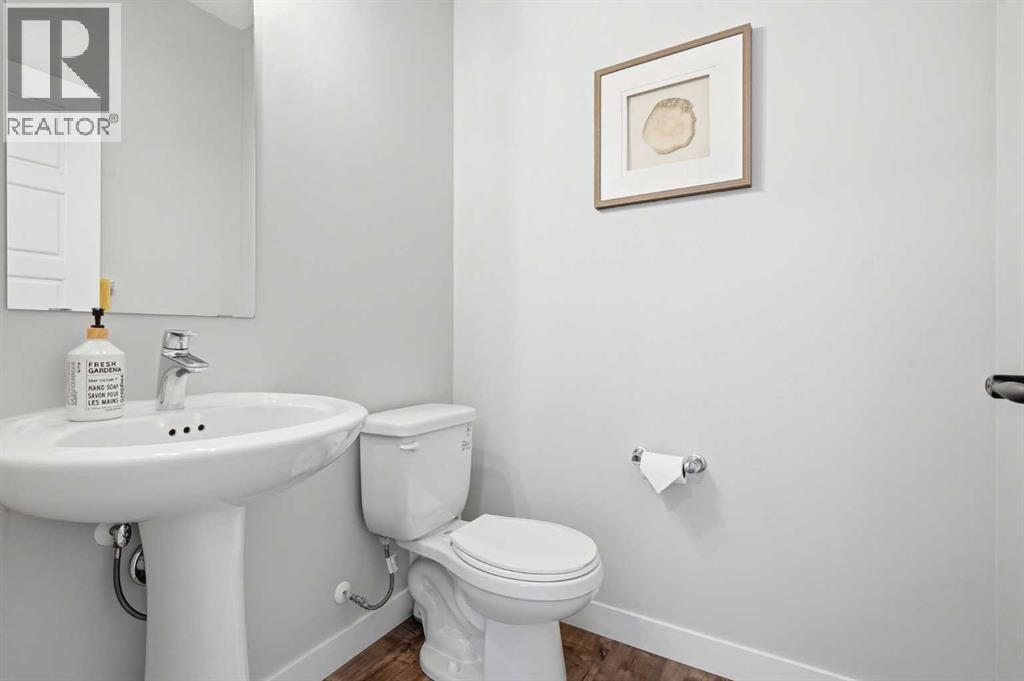 26 Crestbrook Drive SW — photo 9