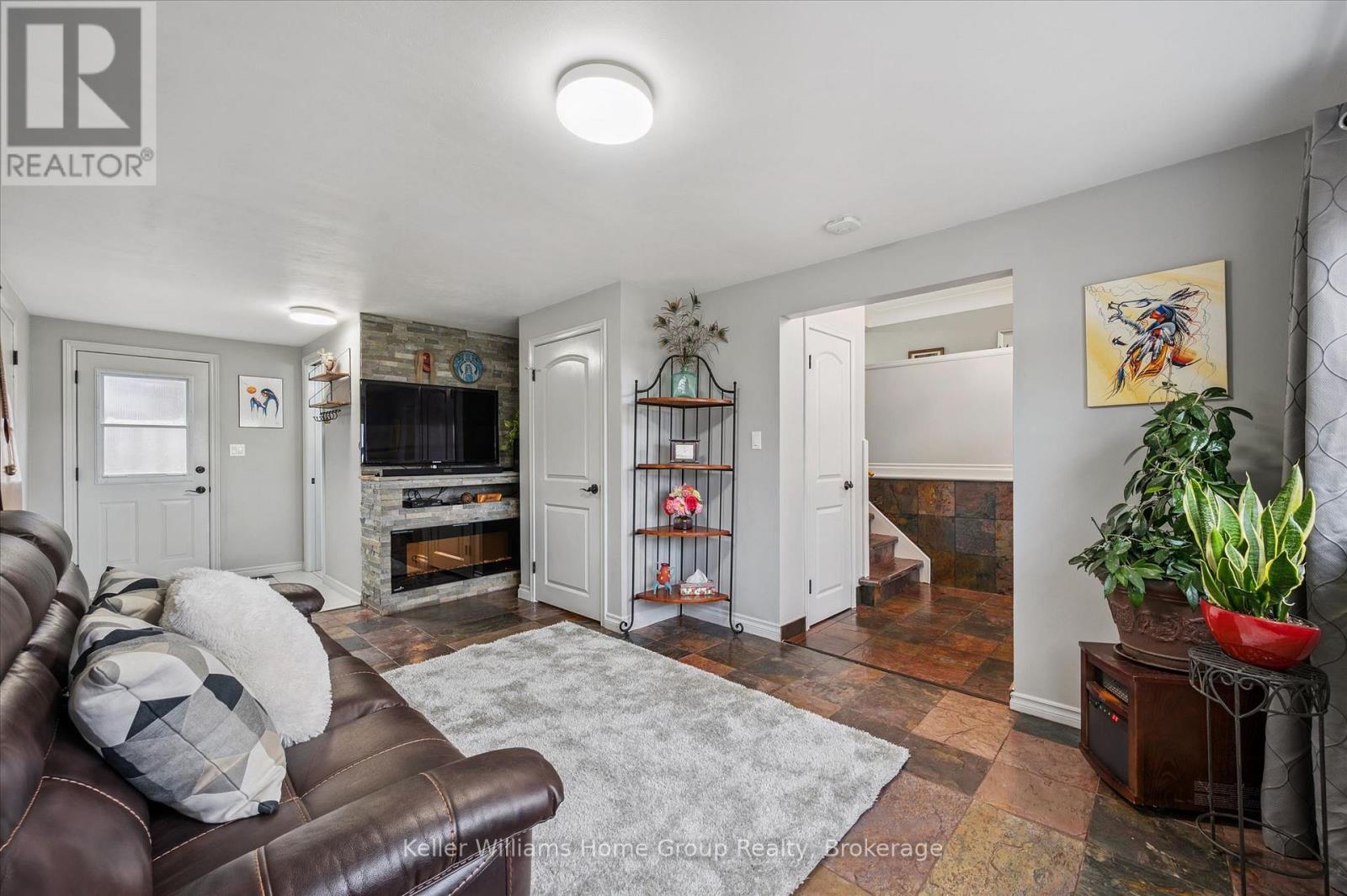 44 MEYER DRIVE - 20