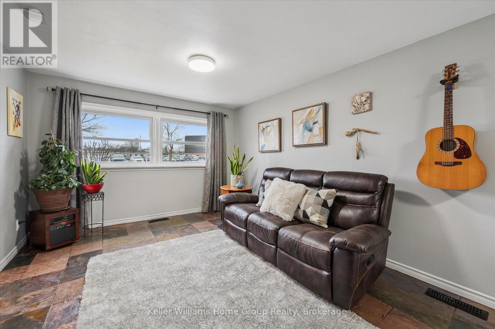 44 MEYER DRIVE - 21