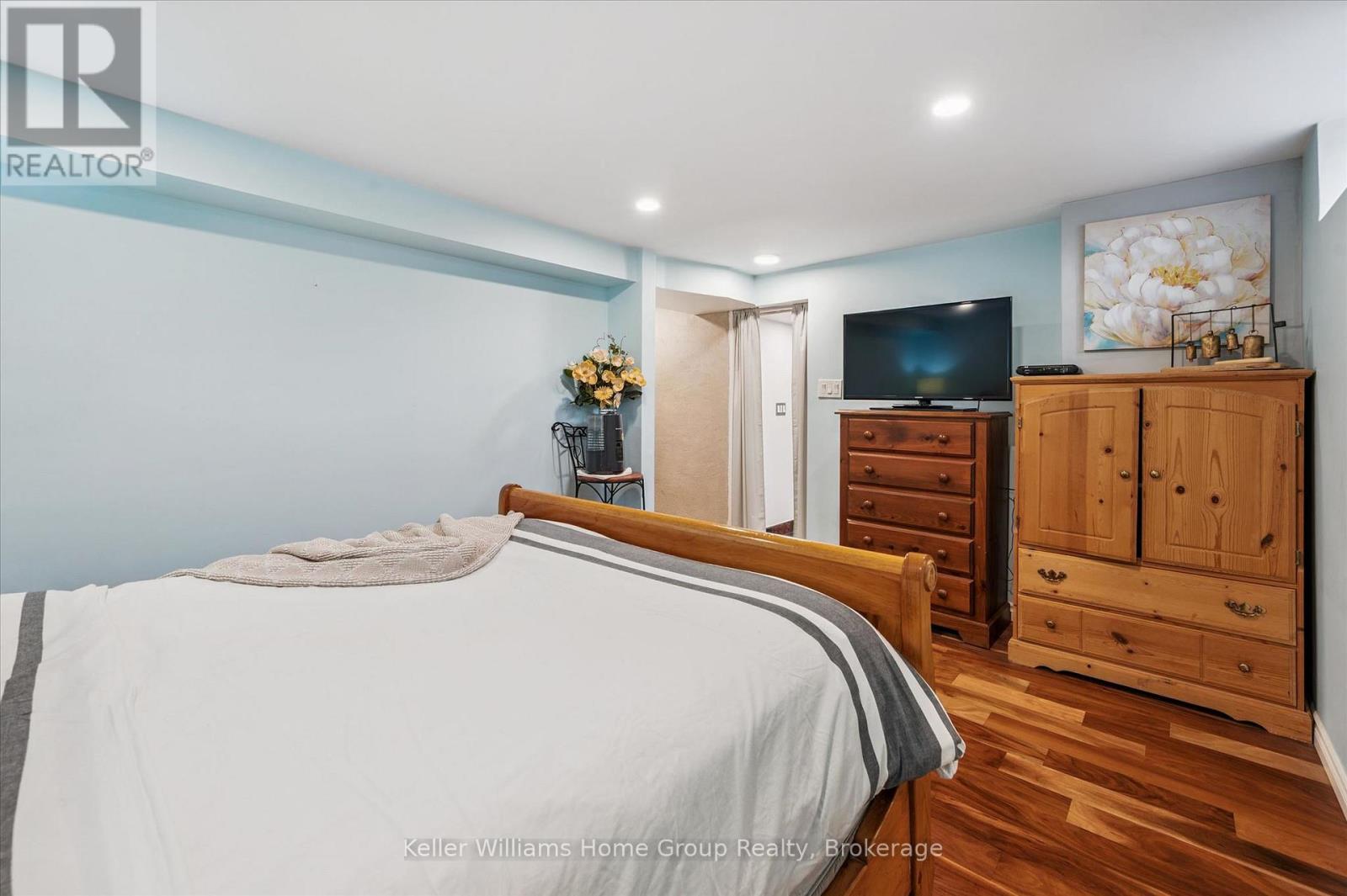44 MEYER DRIVE - 23