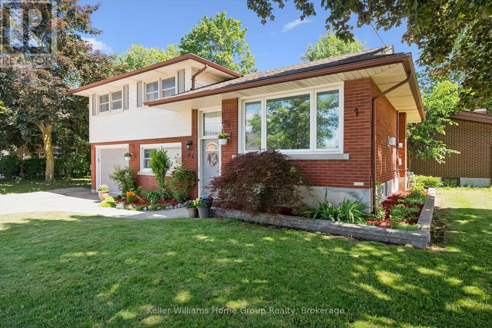 44 MEYER DRIVE - 25
