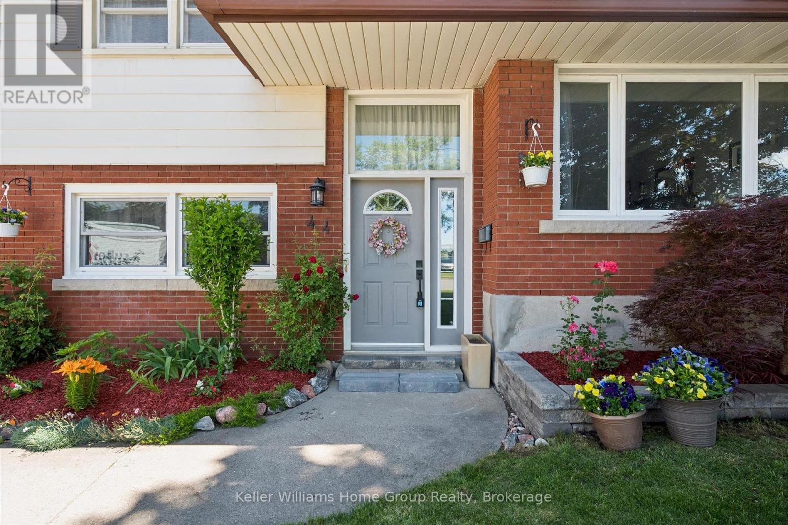 44 MEYER DRIVE - 28