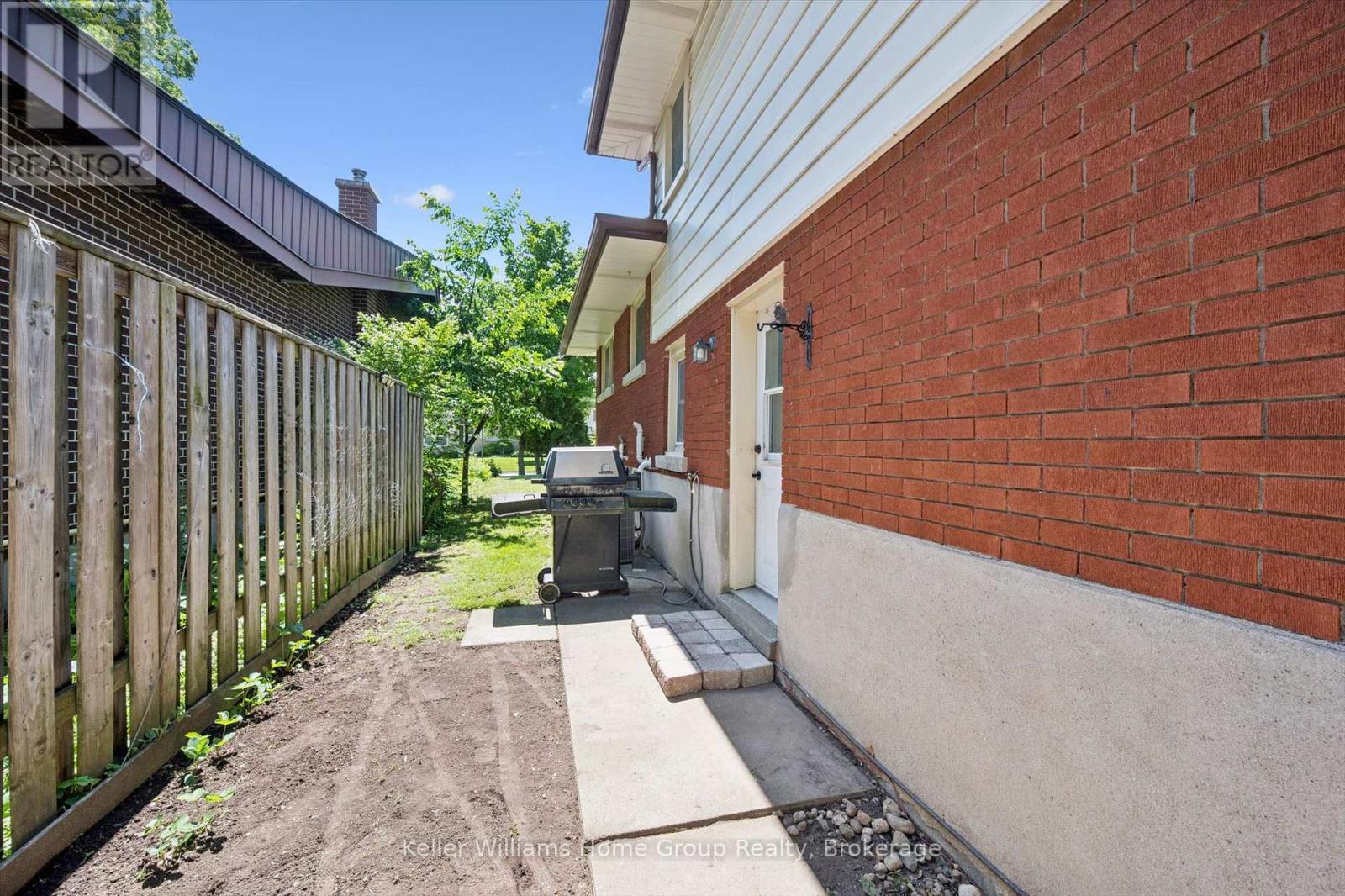 44 MEYER DRIVE - 31